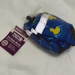 NWT Dog Rain Boots Size Medium Rubber Ducky Boots Set of 4 Toggle Rubber Grip